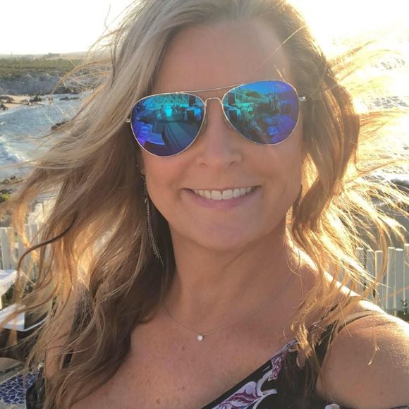 Meet your Posher, Aimée - Picture 1 of 1